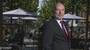 Raad hekelt motie van wantrouwen jegens wethouder Wouters