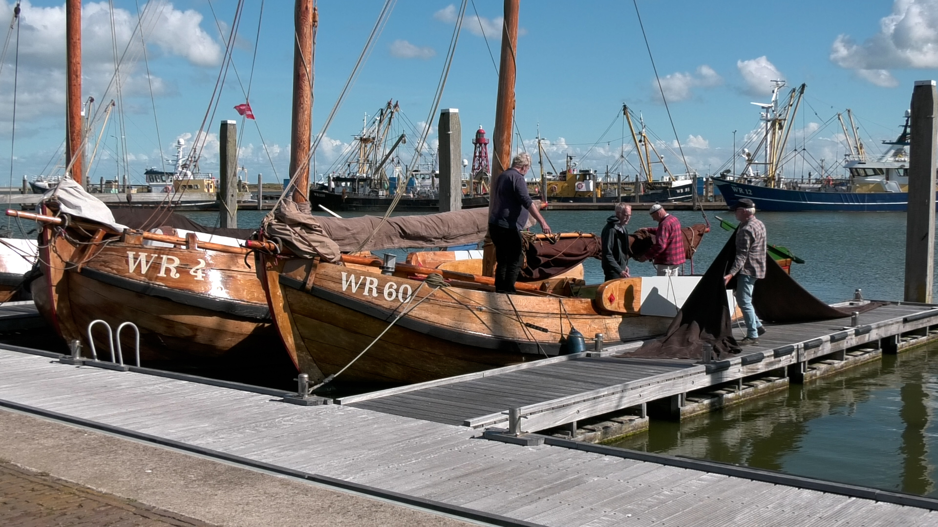 Video: Oeverse haven zit vol met historie en heeft een beroemd beeld