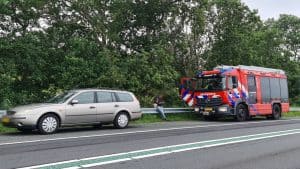 N99 Breezand – Auto gaat roken, brandweer gewenst