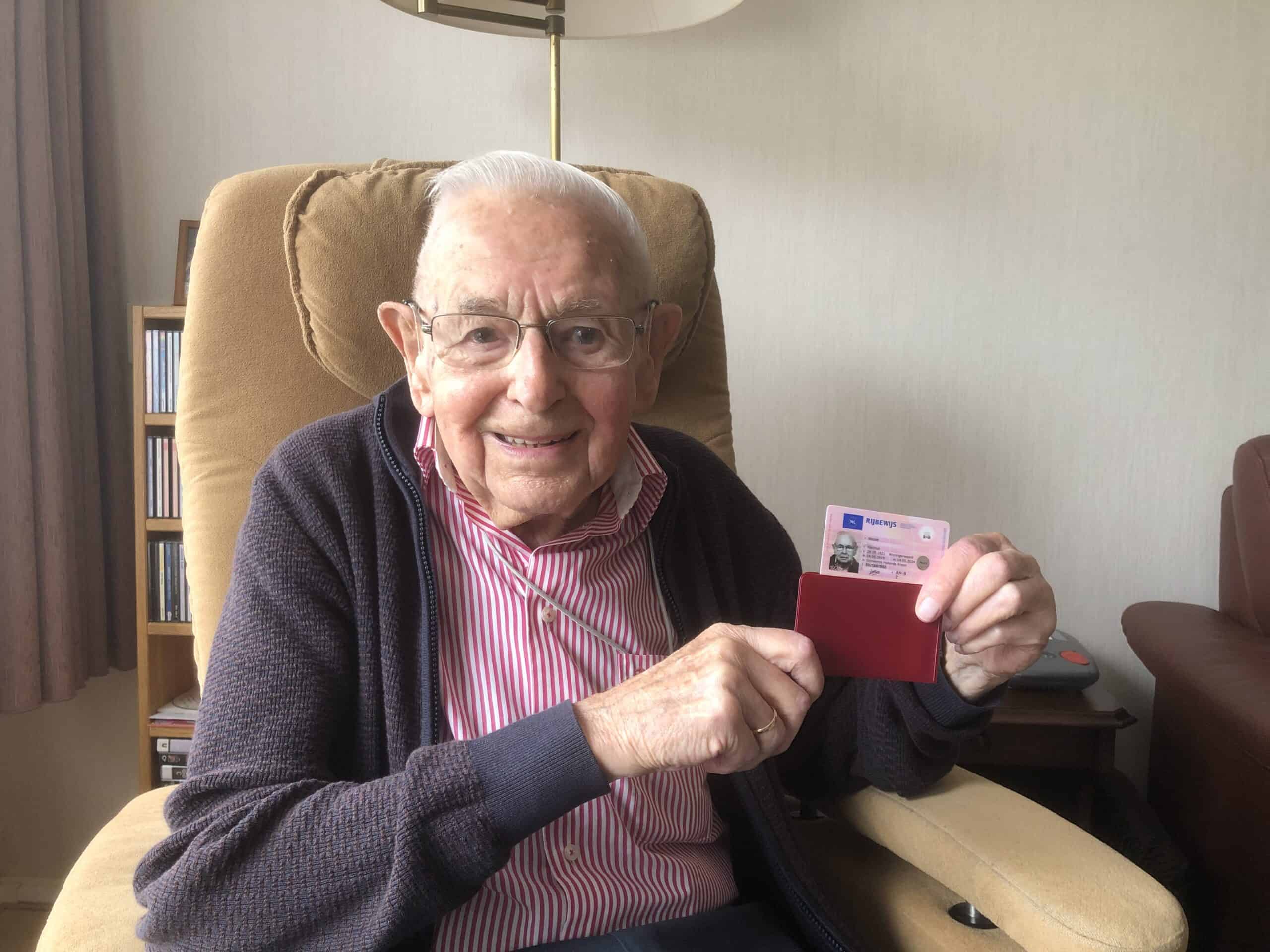 100-jarige Marinus staat nog volop in het leven
