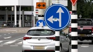 PVV wil aanpak onduidelijke verkeerssituaties (video)