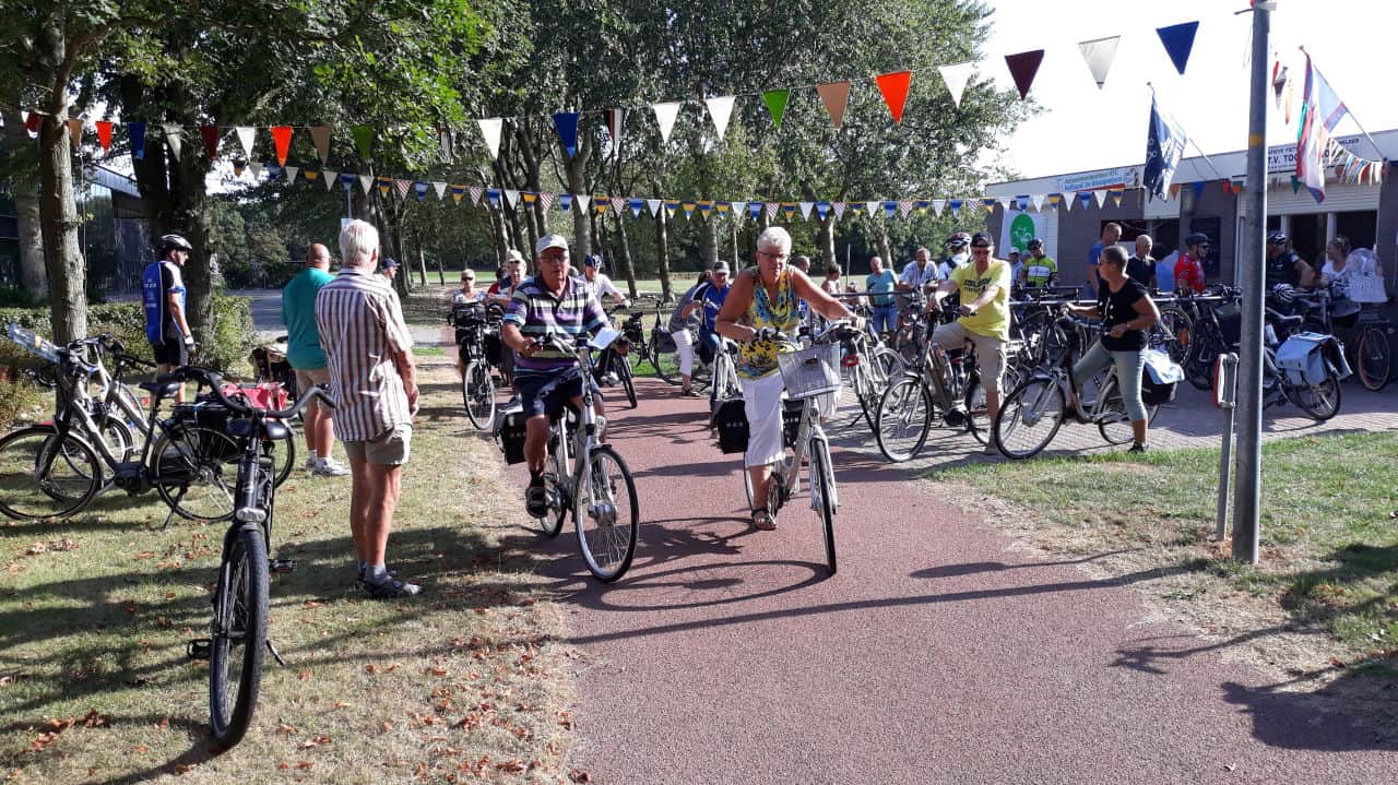 RTV Toon Jacobs fietst de Oudkarspeltocht