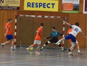 Zvv Succes / De Kasteleen 1 verliest van Limmen 1