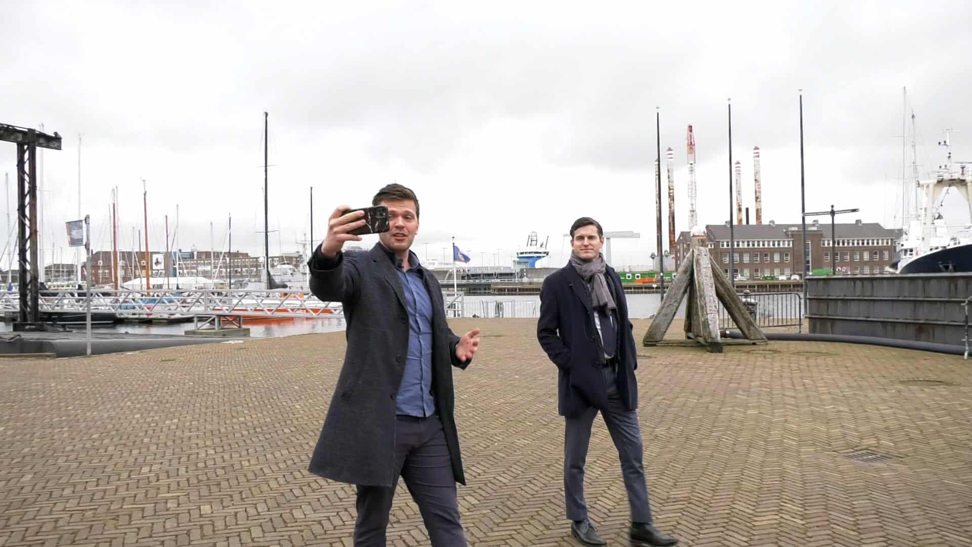 Europarlementariër Tom Berendsen bezoekt Harmen en Den Helder (video)