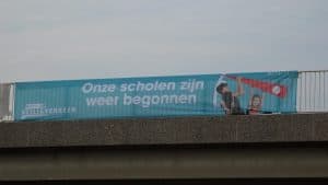 De scholen zijn bìjna weer begonnen (video)