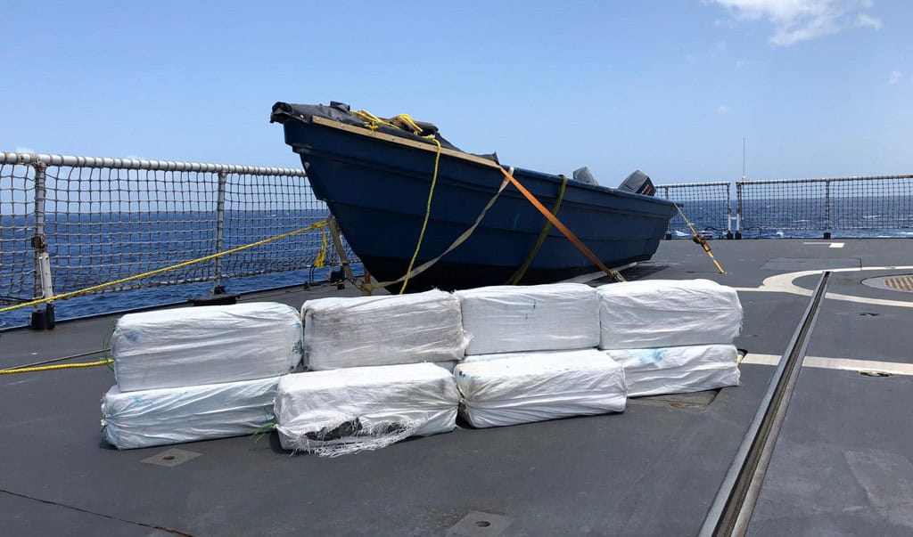 Zr.Ms. Zeeland vangt 350 kilo drugs