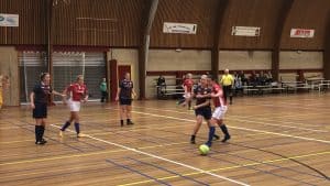 Zaalvoetbaldames Zeemacht pakken de punten