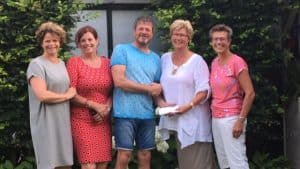 Dikke cheque voor Zonnebloem Anna Paulowna-Breezand