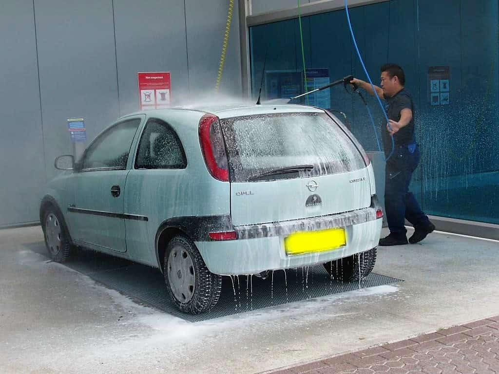 Carwash-station volledig in gebruik