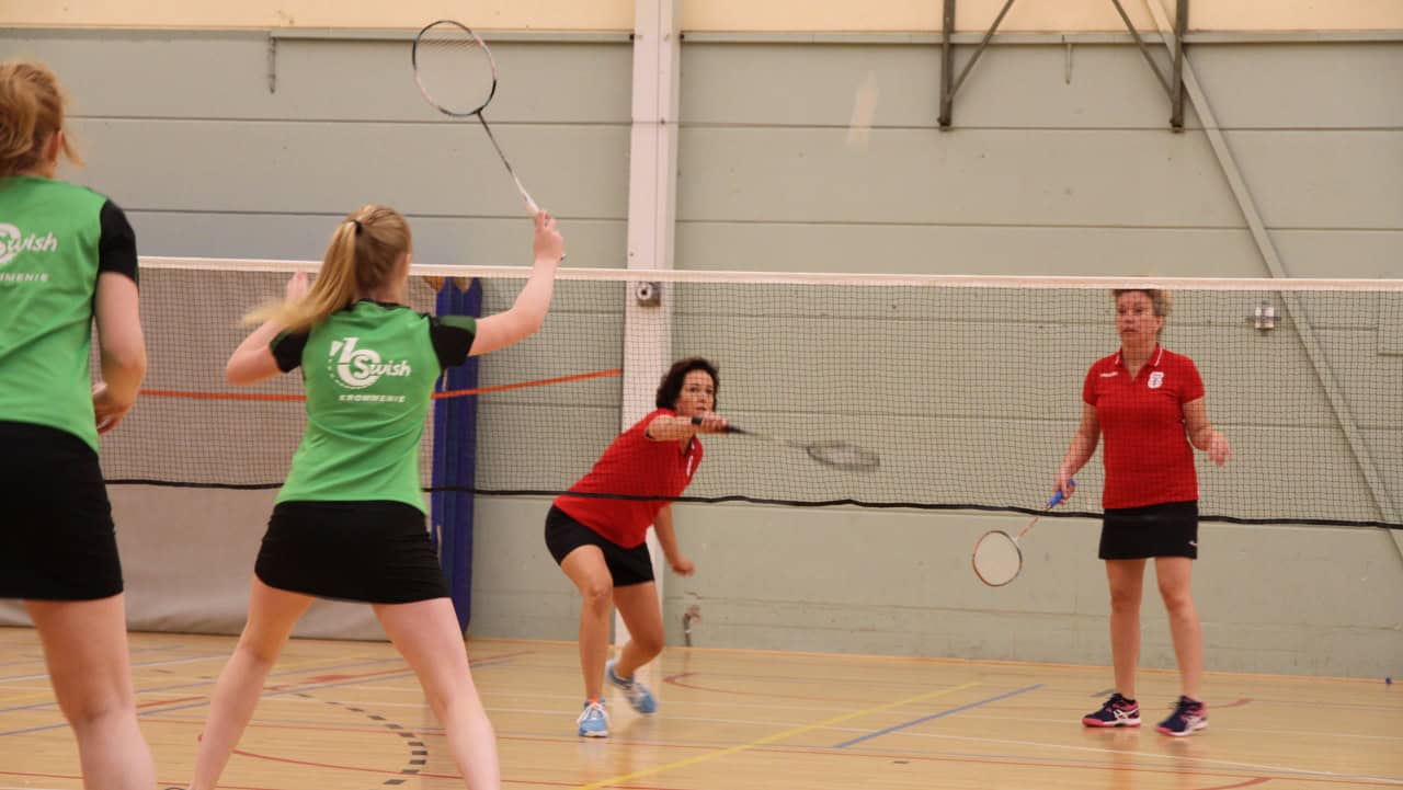 Zure nederlaag badmintonners Zeemacht