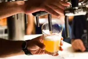 Burgemeester wil Happy Hours weer verbieden ondanks keuze gemeenteraad