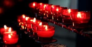 Kerken verlicht voor RedWednesday