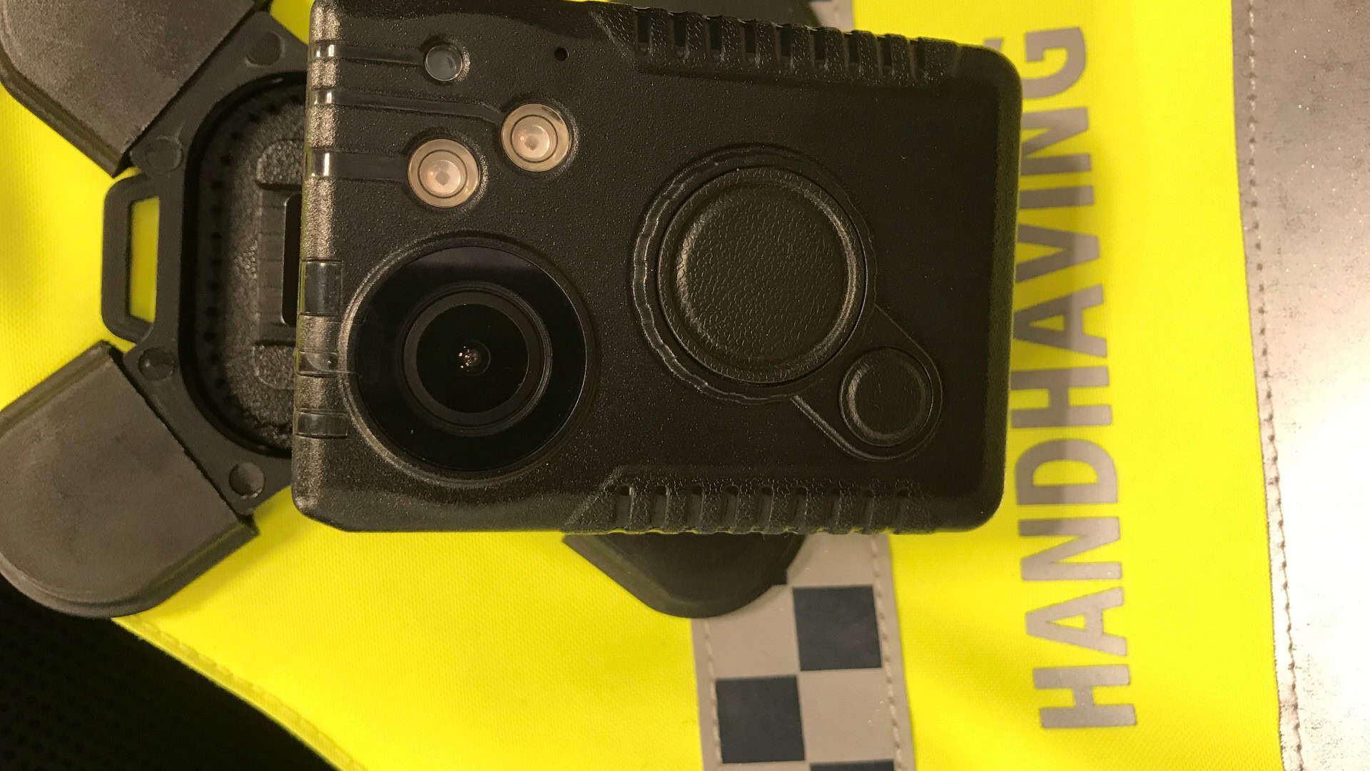 Gemeente enthousiast over boa’s met bodycam; proef is een succes