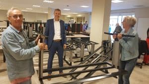 Dertig organisaties blij met gebruikt meubilair Omnyacc