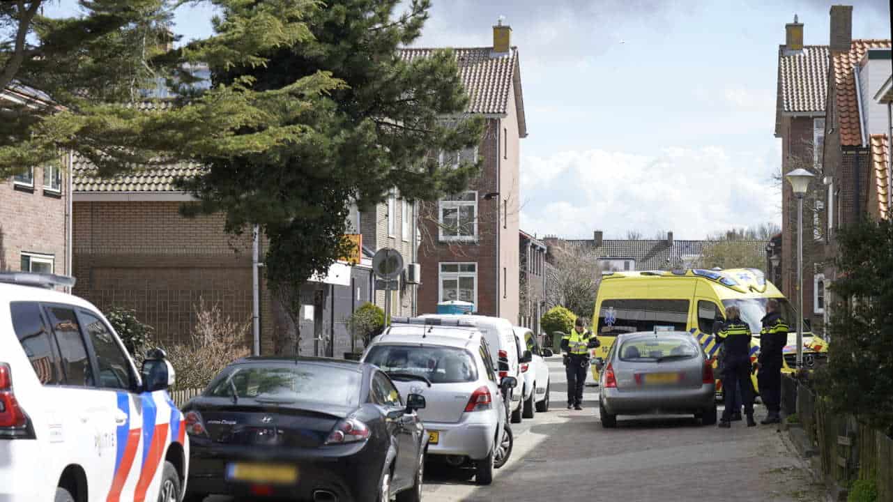 Spelend kind geraakt door auto