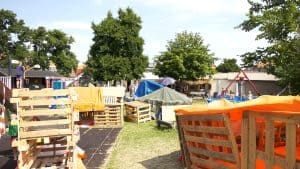 Jeugd weer aan de slag met spijkers en hamers tijdens jevak (video)
