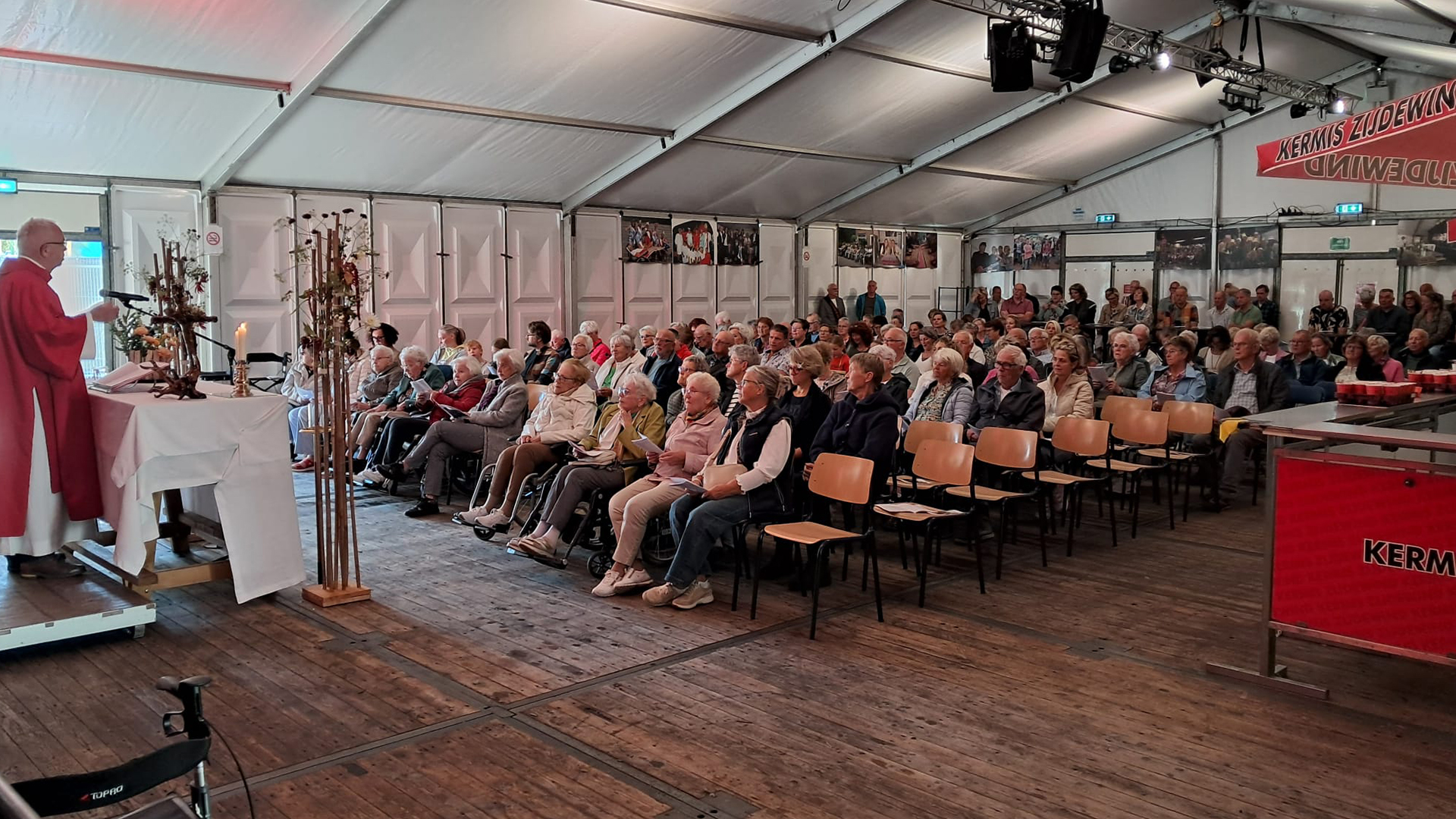 Traditionele Ker(k)misviering groot succes met zangduo