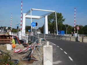 Laatste werkzaamheden Kerkwegbrug Anna Paulowna
