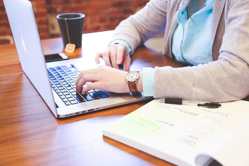 Grote verschillen bij financiële steun voor school-laptop