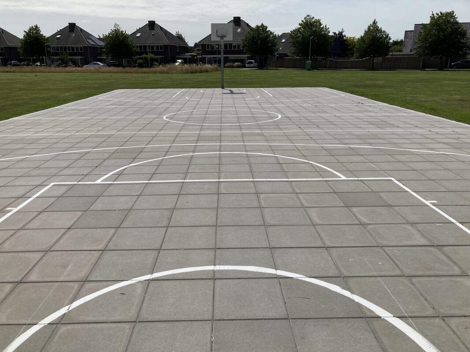 Lijnen voor basketbalveld De Weel