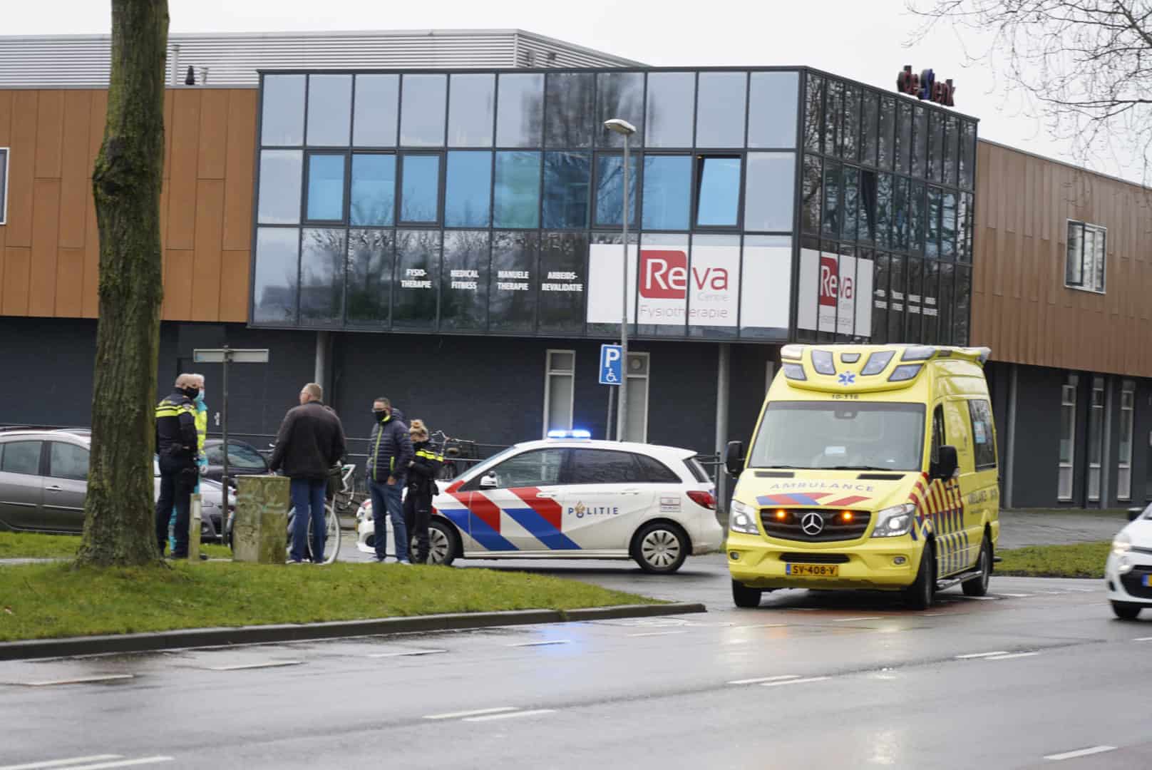 Fietser gevallen na schrik van auto
