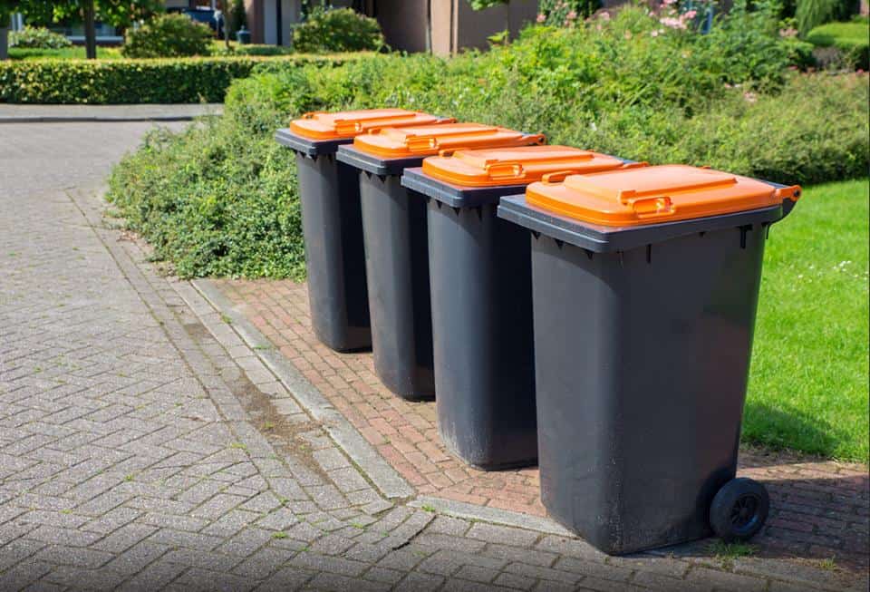 Oranje afvalbak voor Stad Binnen de Linie