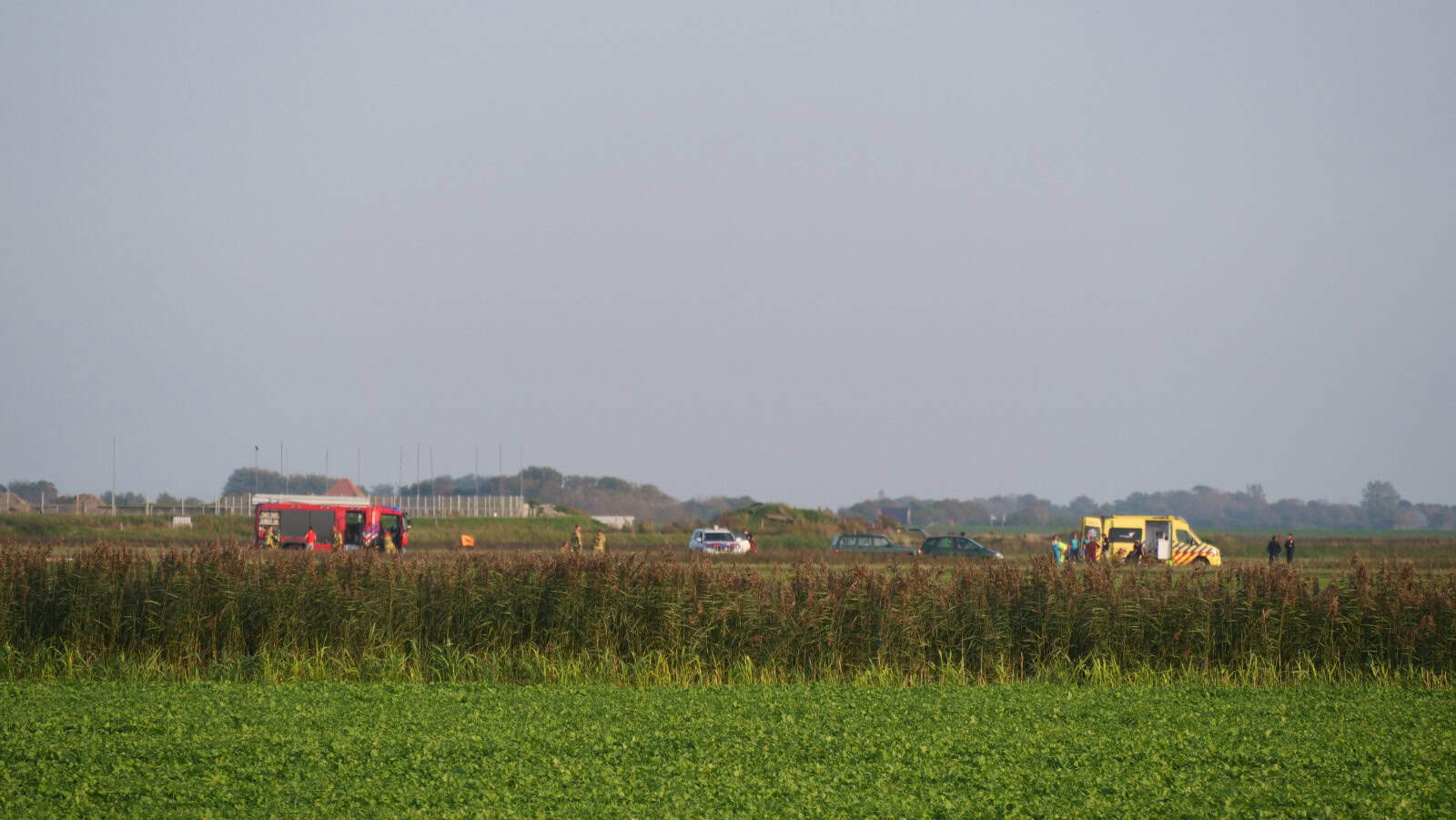 Parachutisten botsen boven De Cocksdorp