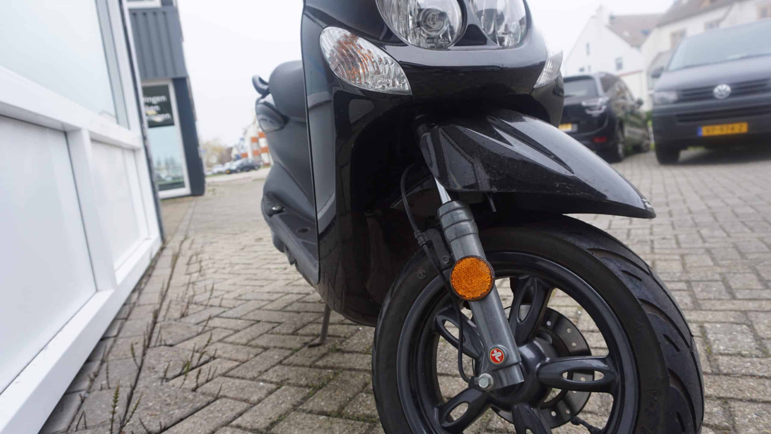 PVV Den Helder vraagt om harde aanpak ‘scooterterreur’