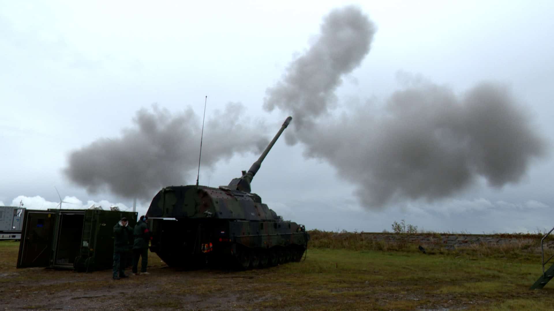 Defensie test materieel bij Breezanddijk (Video)