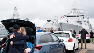 Toeters bij vertrek Zr.Ms. Evertsen