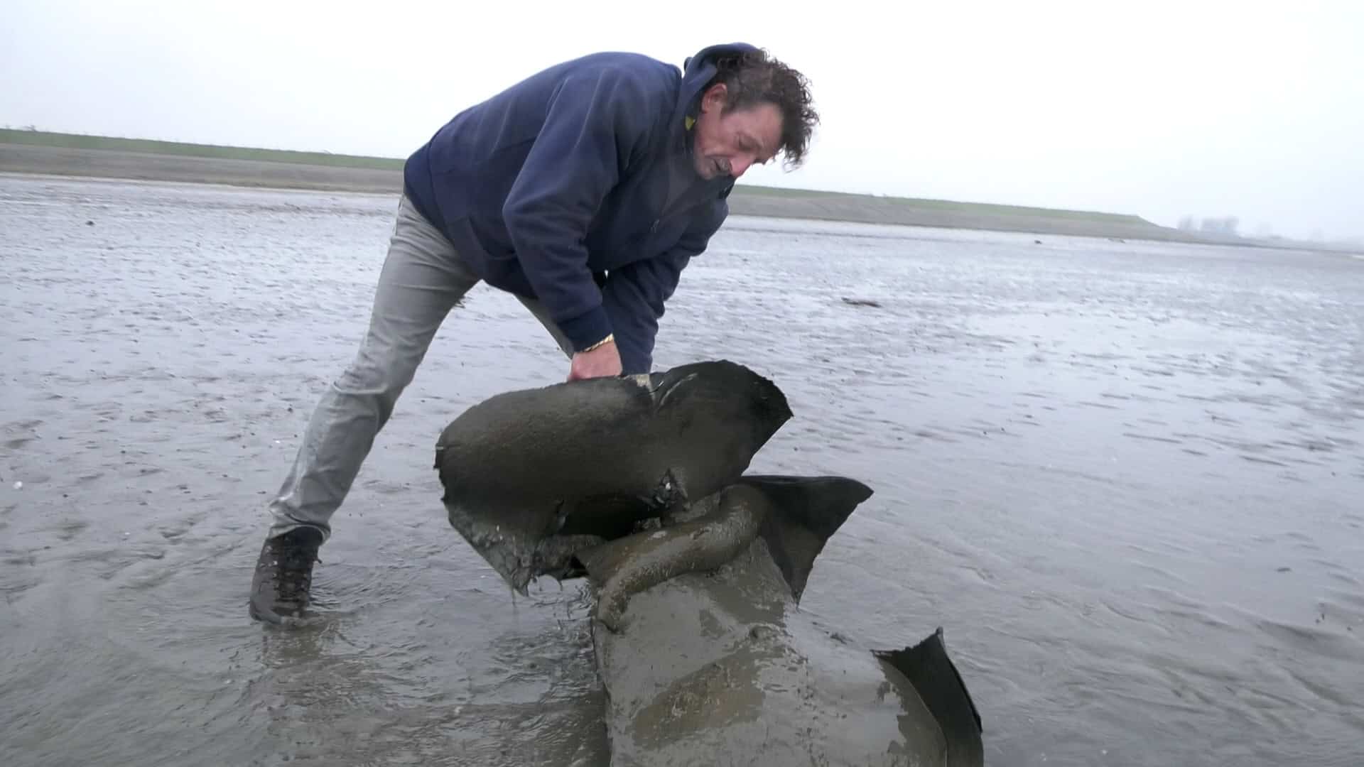 Menselijk bot en resten vliegtuig gevonden bij ’t Kuitje (video)