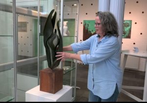 Video: Tweejaarlijkse expositie van kunstkring MEERKunst in de Cultuurschuur