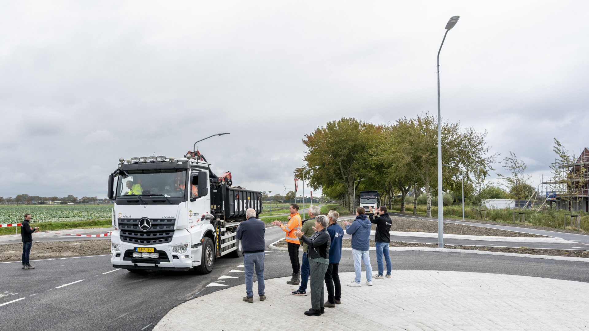 Wethouder opent veilige route door Warmenhuizen
