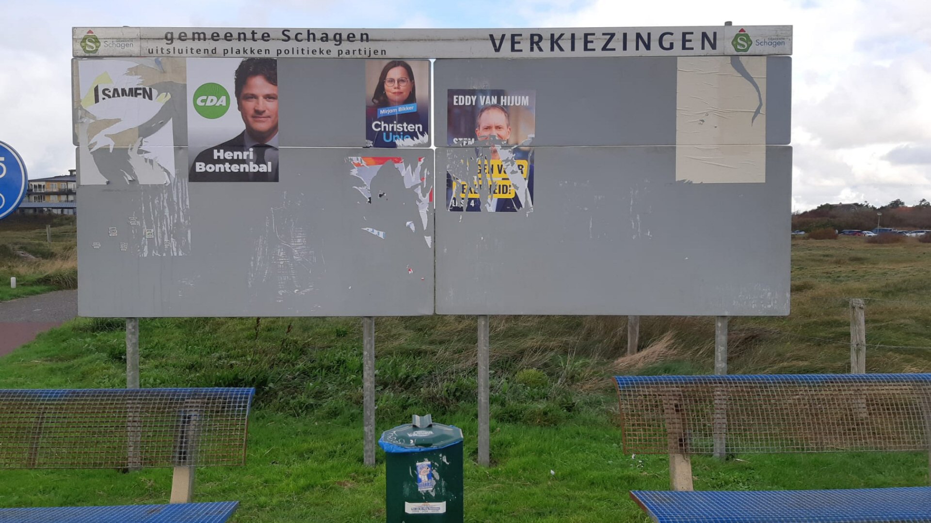 Vandalen hebben oog laten vallen op verkiezingsbord Callantsoog